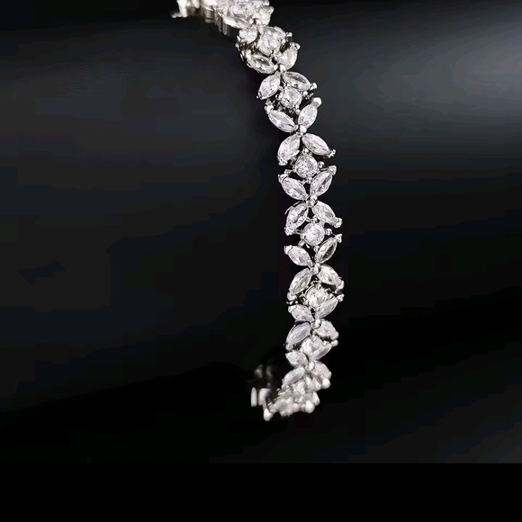 Silver Floral Bracelet - Picture 6 of 6